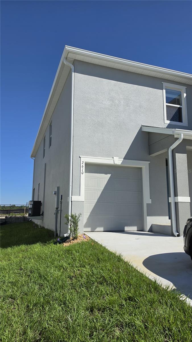 2610 Olympic Ct — photo