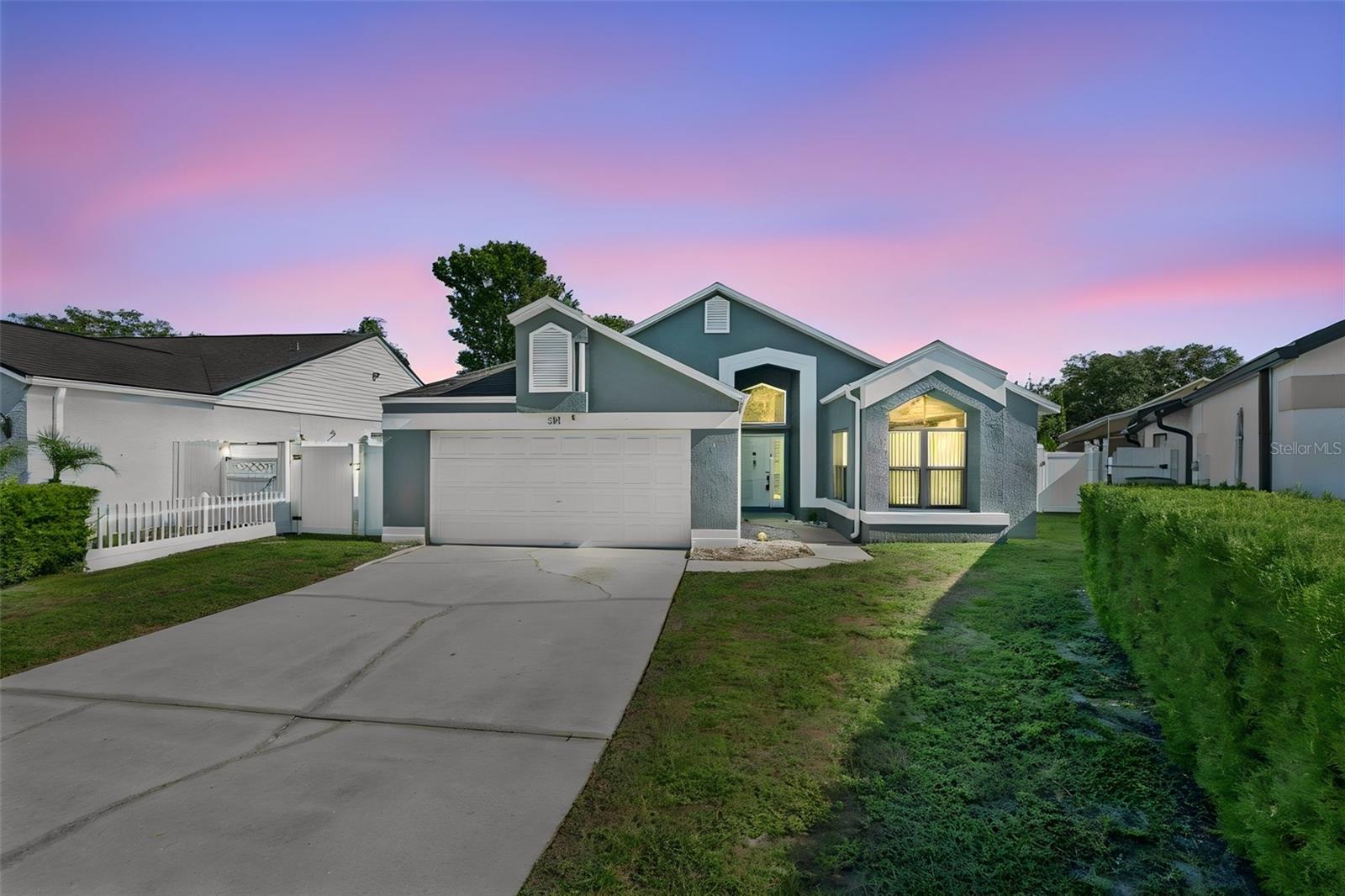 381 Mainsail Ct — photo