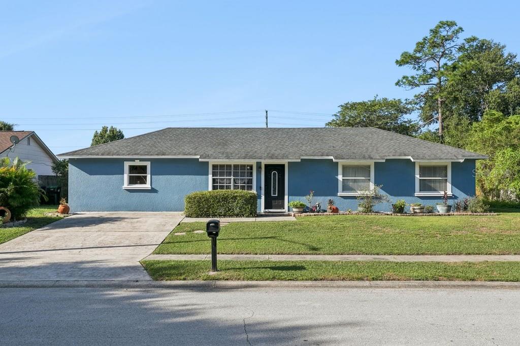 8509 Lyonia Dr — photo