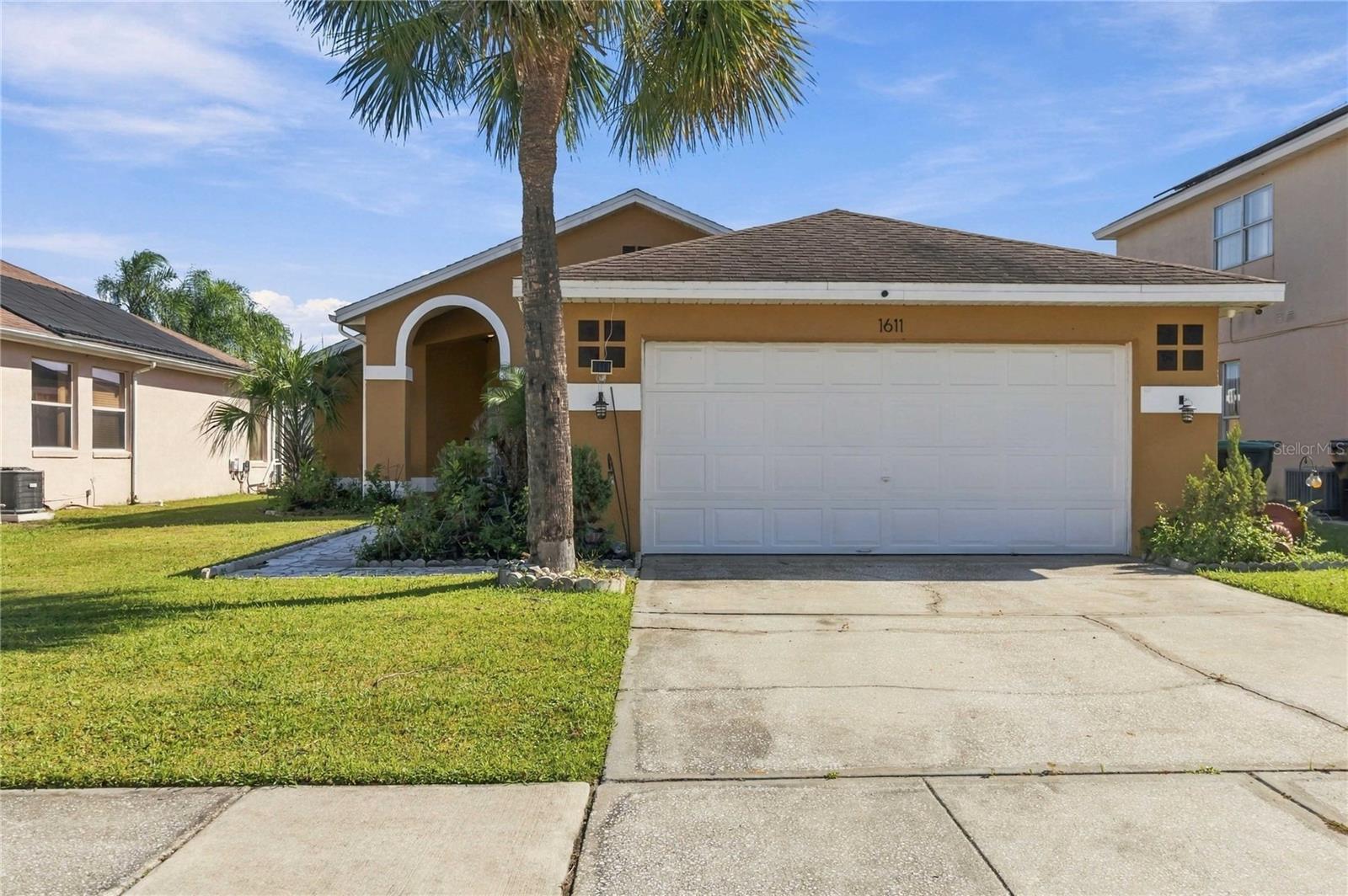 1611 Bridgeview Cir — photo