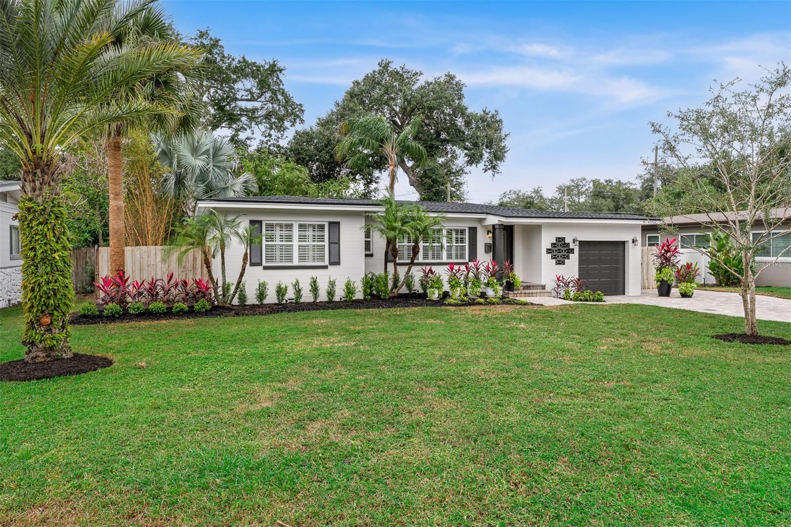 1316 Newcastle Dr — photo