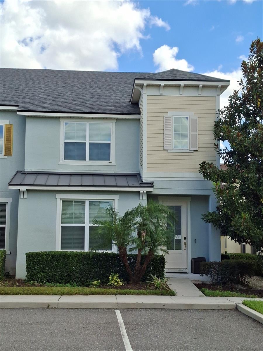 1586 Carey Palm Cir — photo