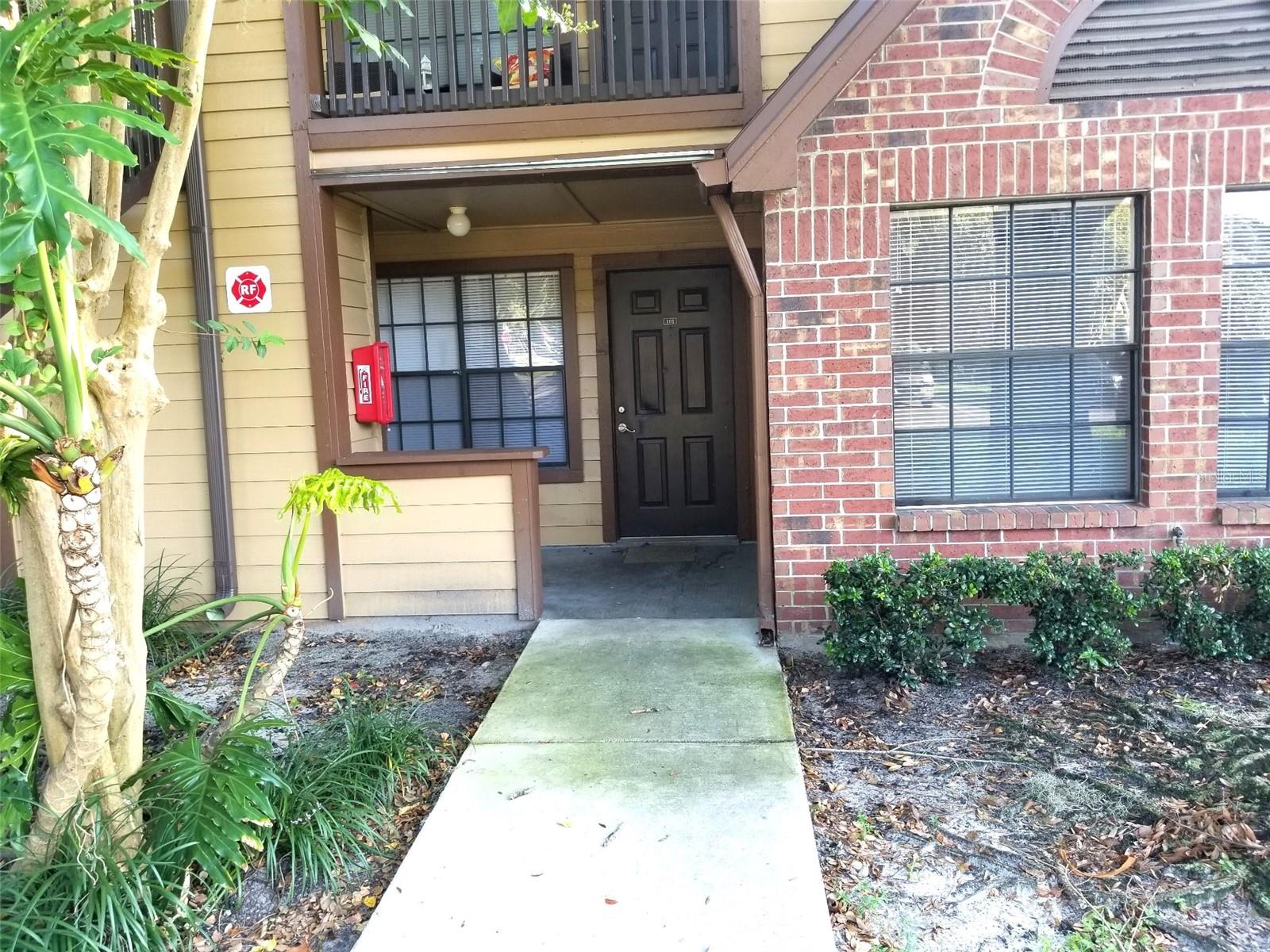 380 Lake Meade Ct #101 — photo