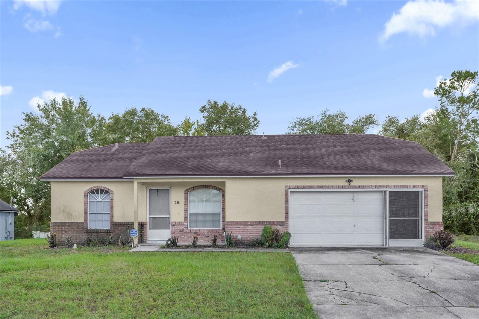 1648 Dunlap Dr — photo