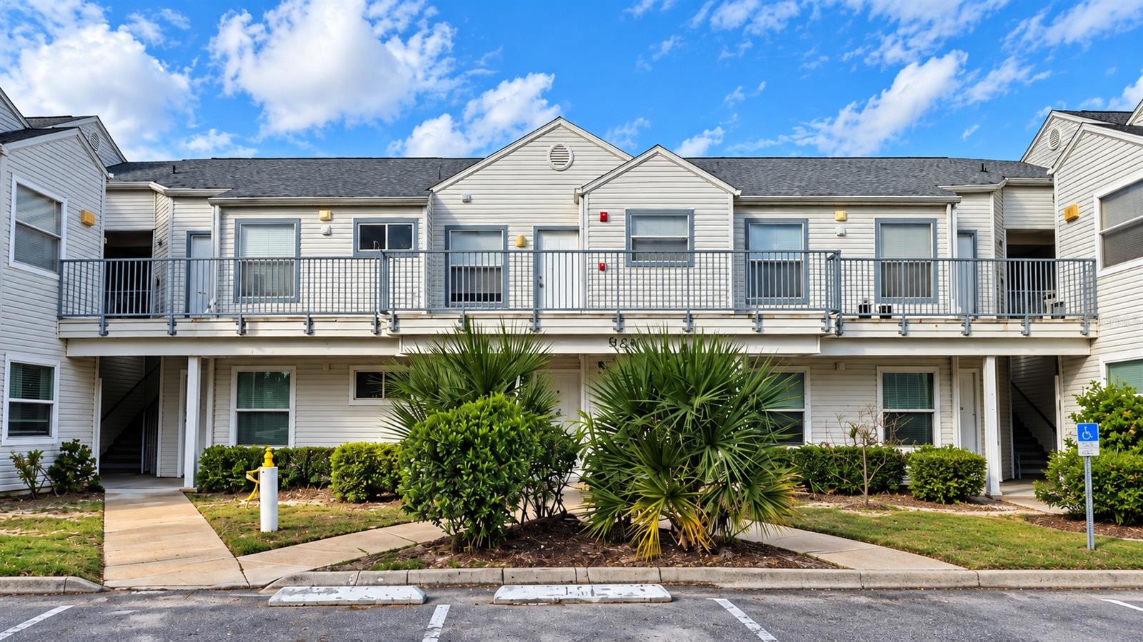2540 Woodgate Blvd #203 — photo
