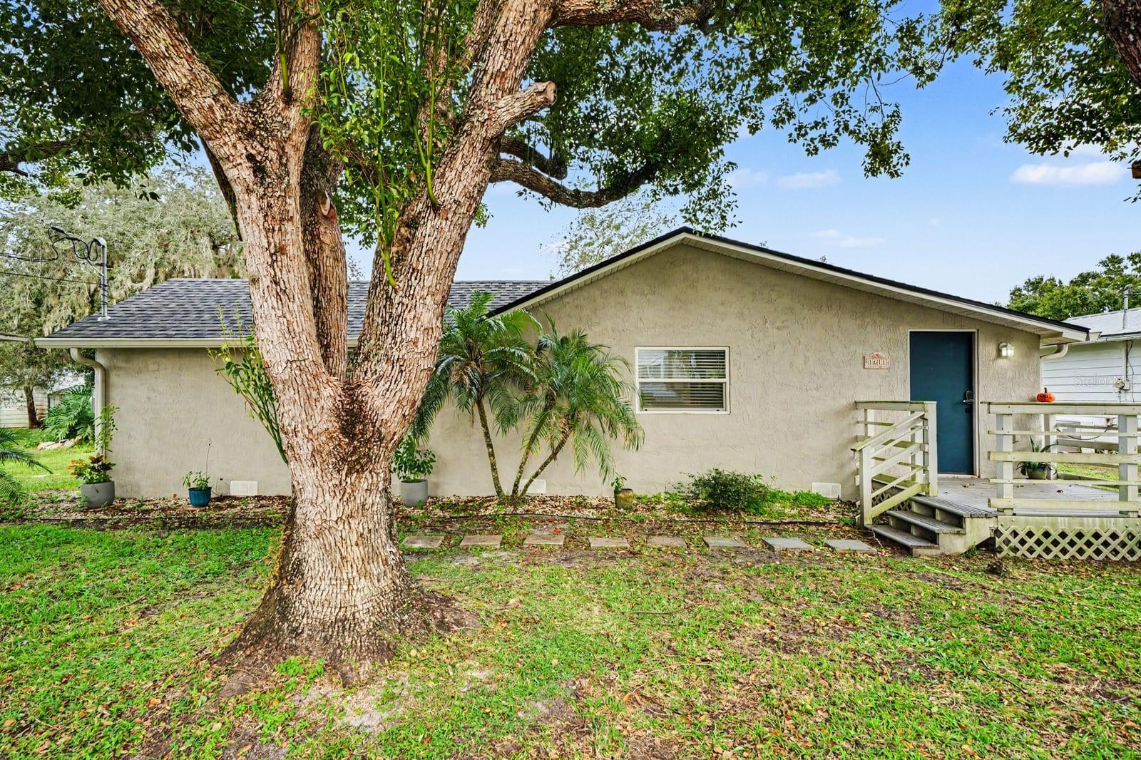 1611 Salmon St — photo