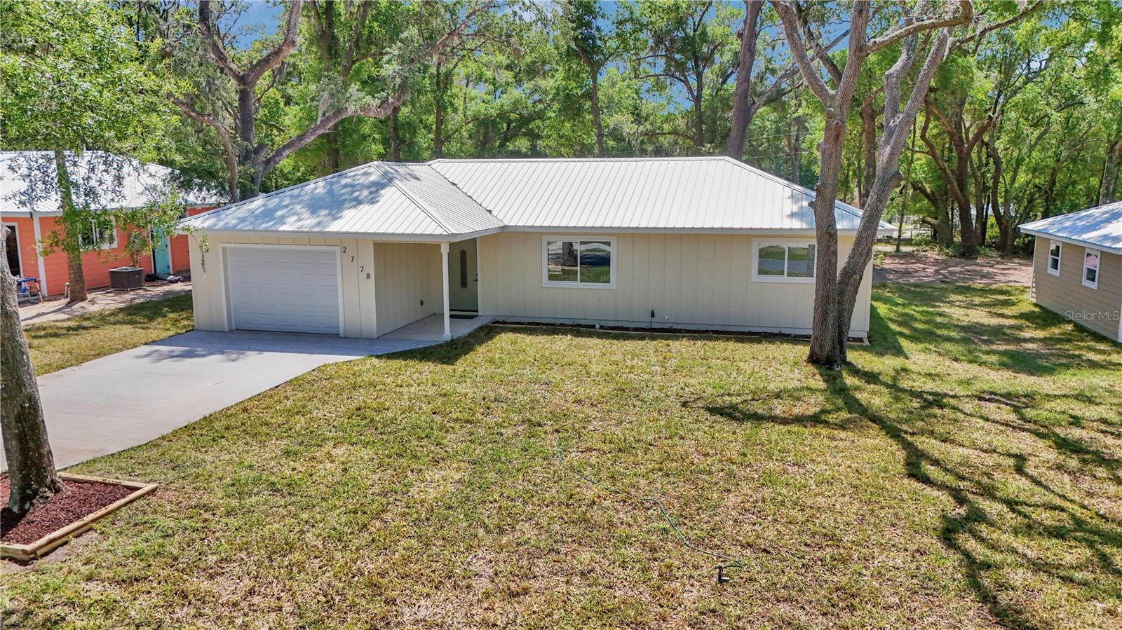 2778 W Cypress Dr — photo
