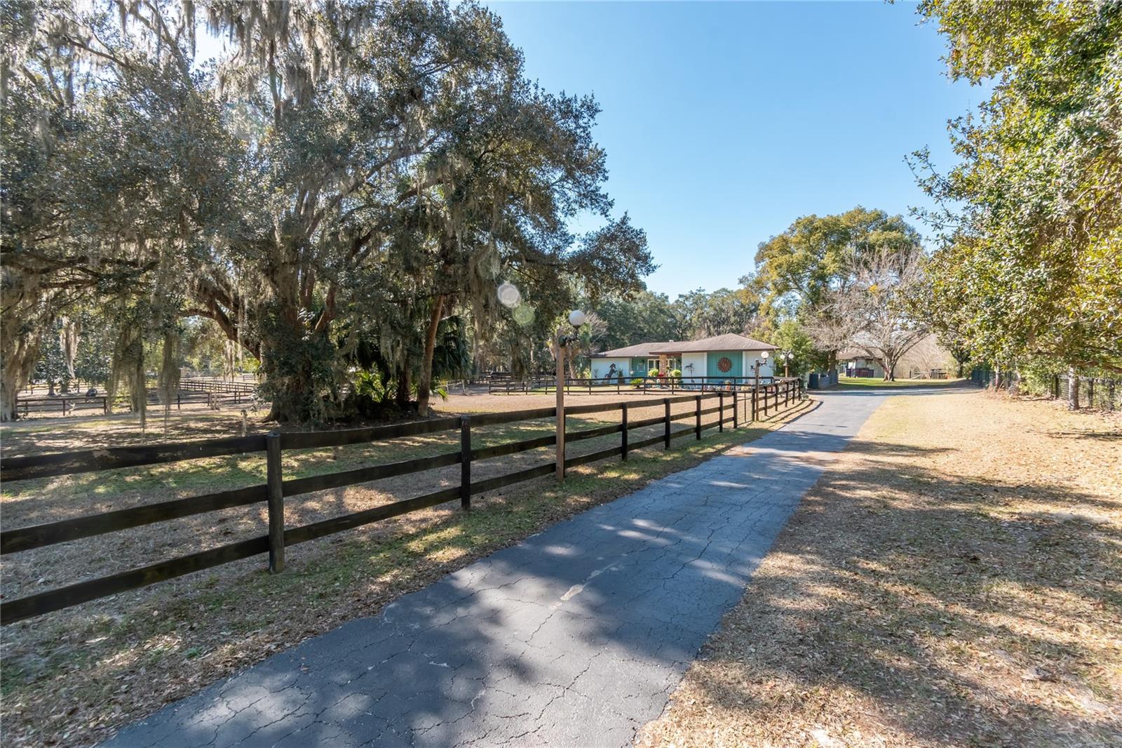 26 Wood Ridge Dr — photo
