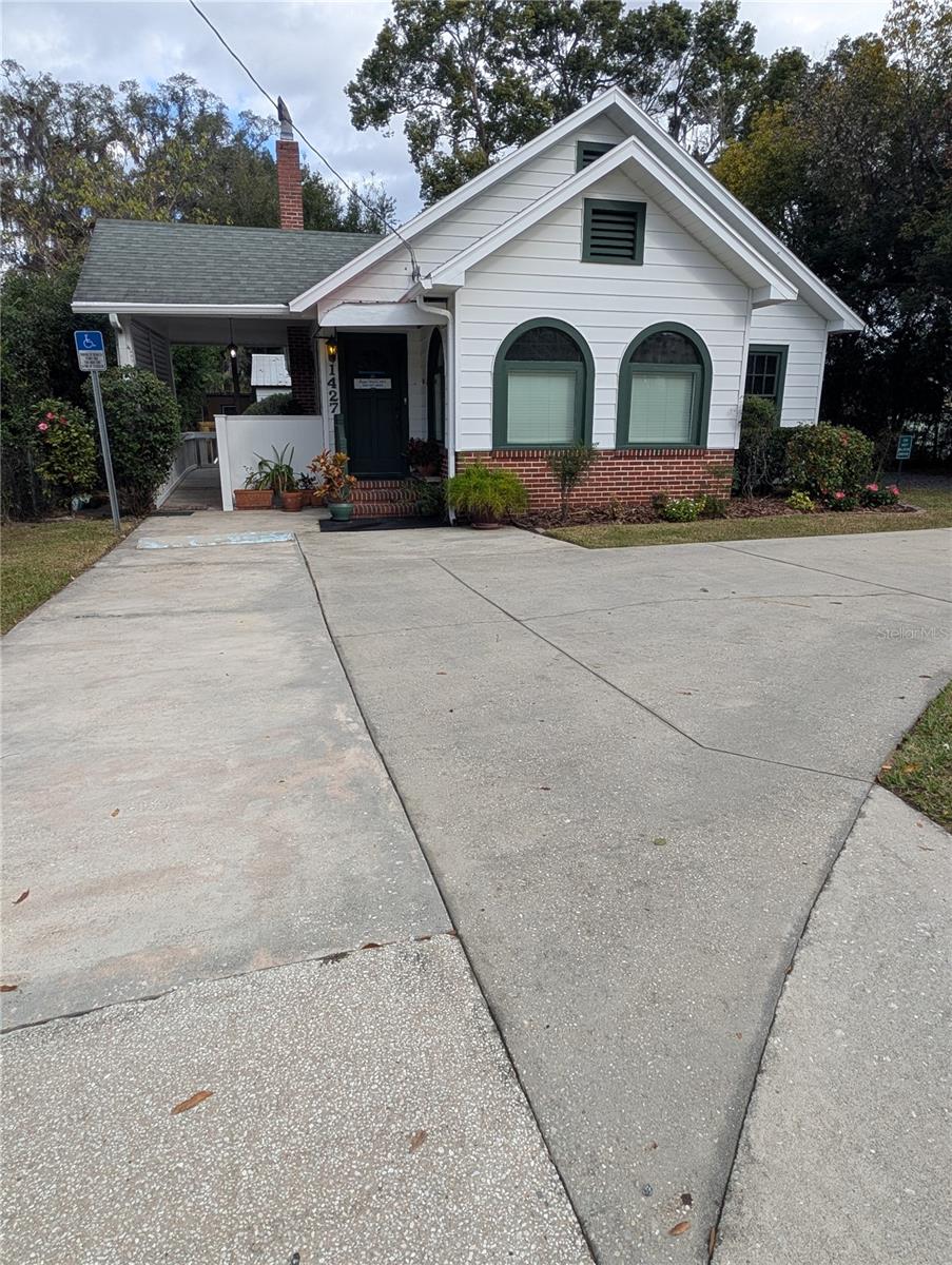 1427 E Fort King St — photo