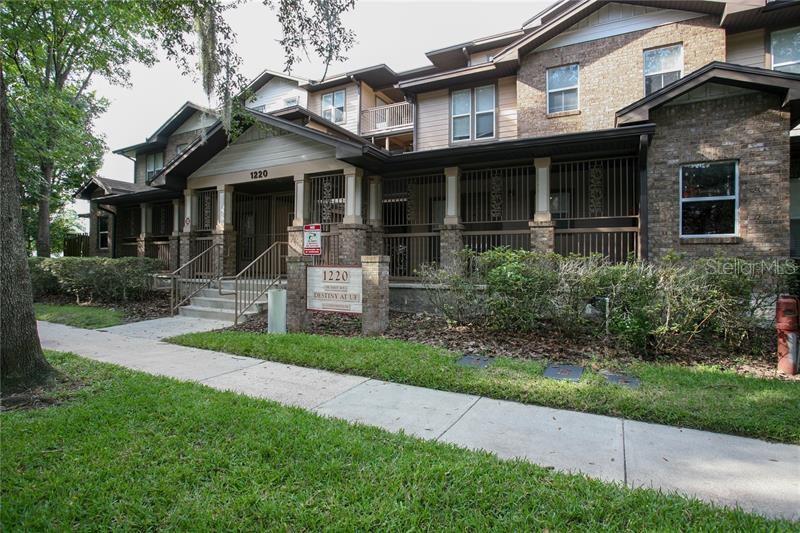 1220 SW 1st Ave #303 — photo