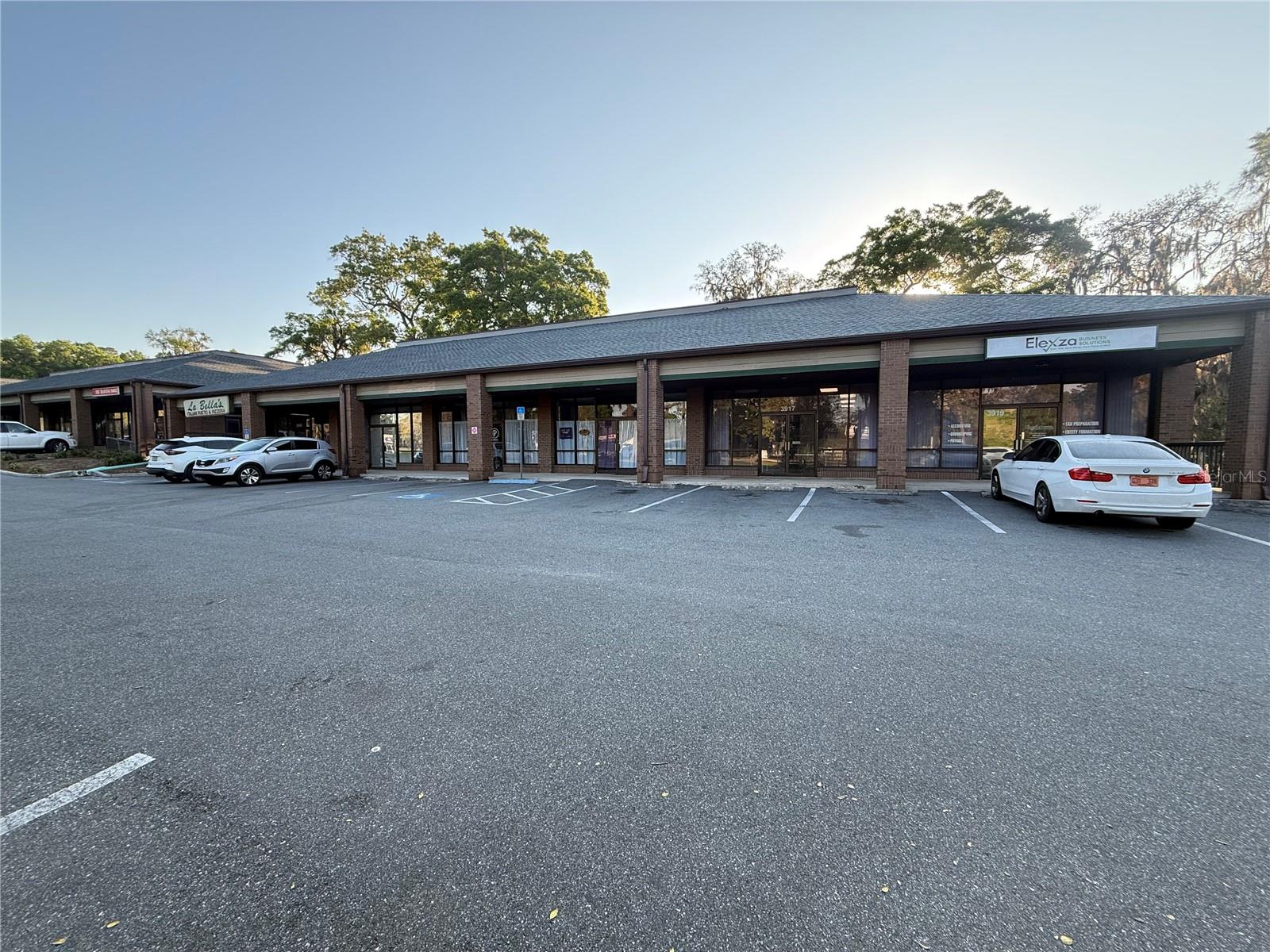 3917 SE Lake Weir Ave — photo