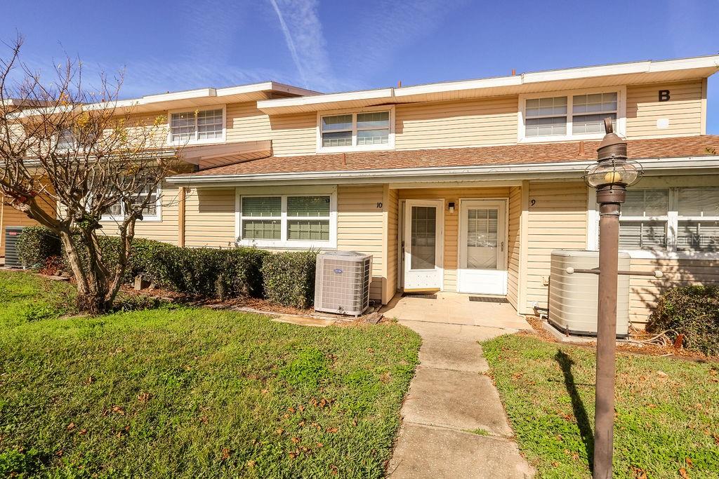11001 SE Sunset Harbor Rd #B10 — photo