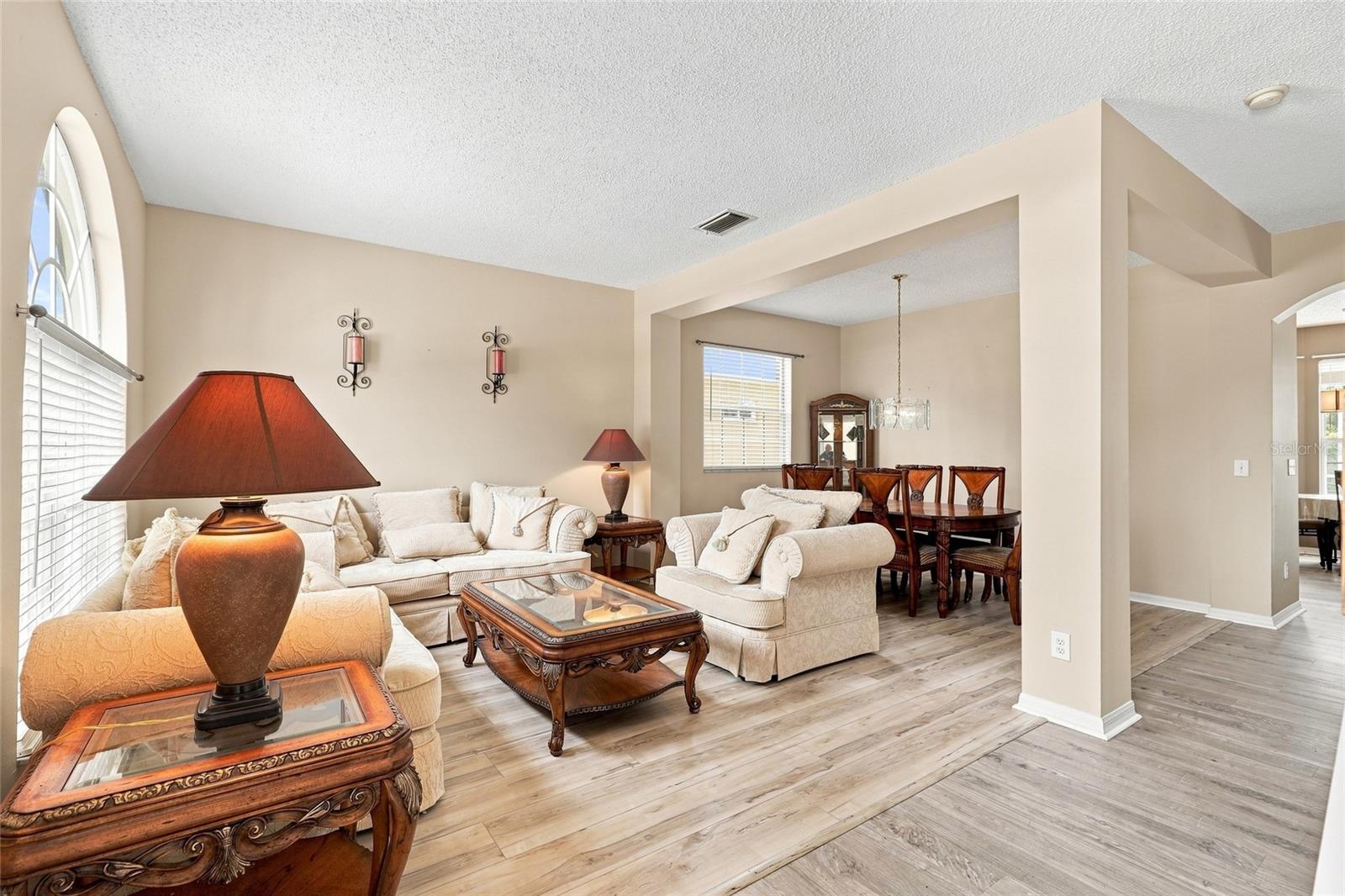 10526 Beneva Dr — photo