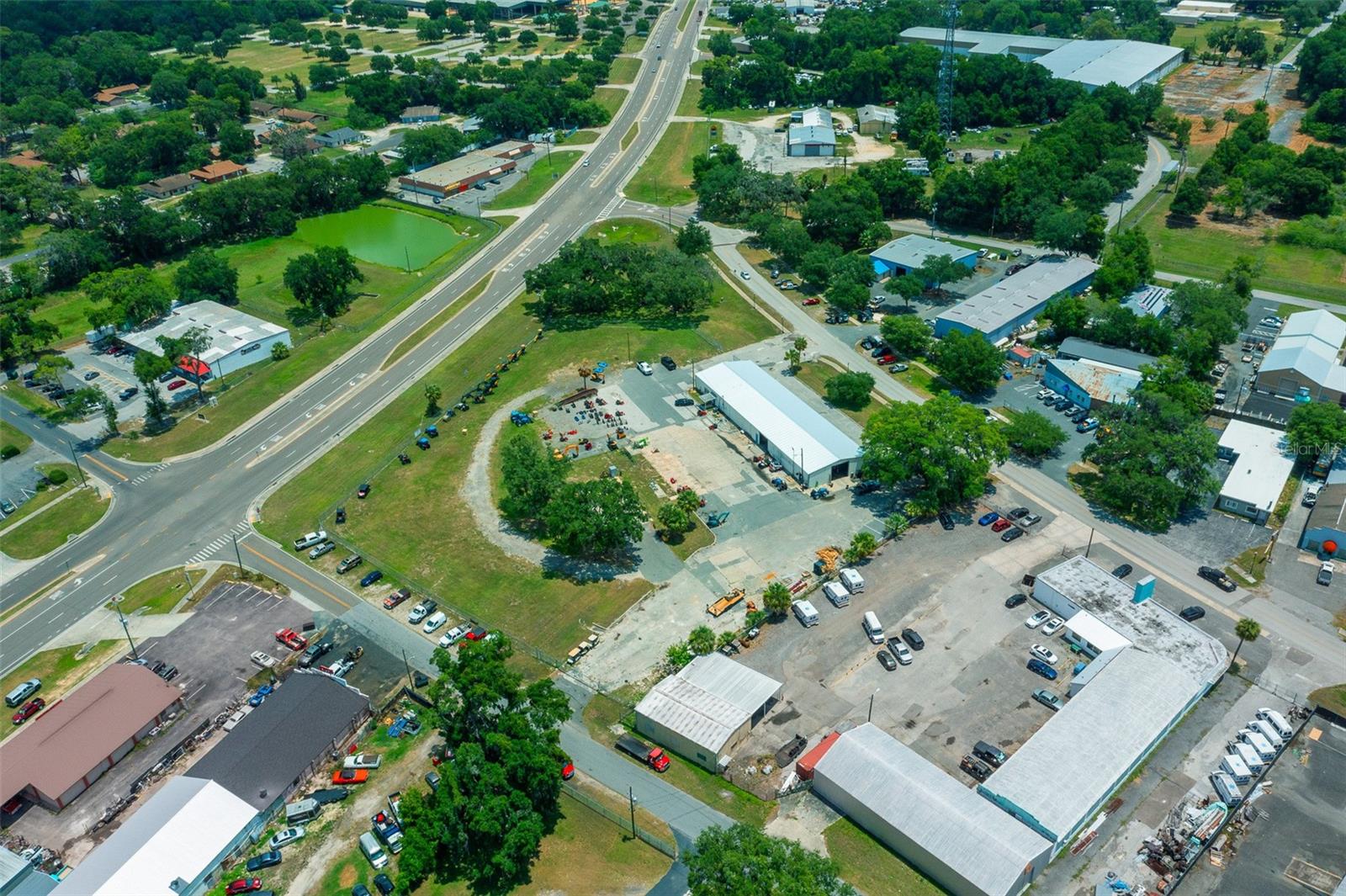 1904 NE Jacksonville Rd — photo