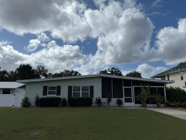 1920 NW 18th St — photo
