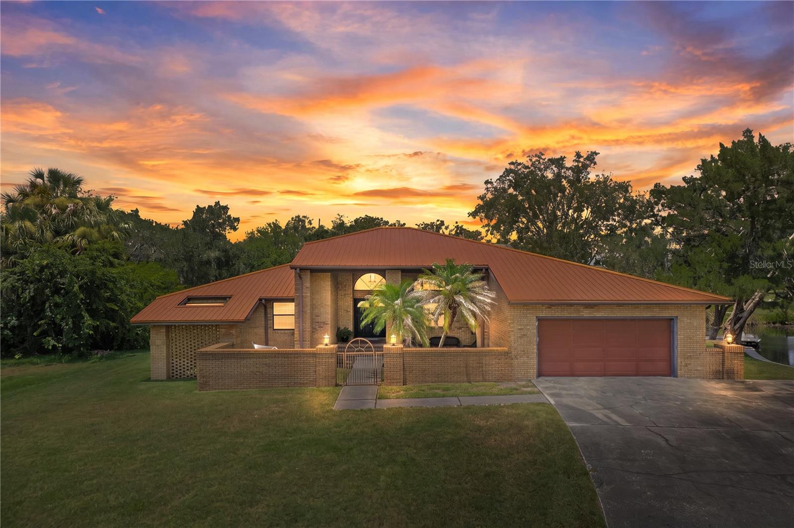 11649 W Clubview Dr — photo