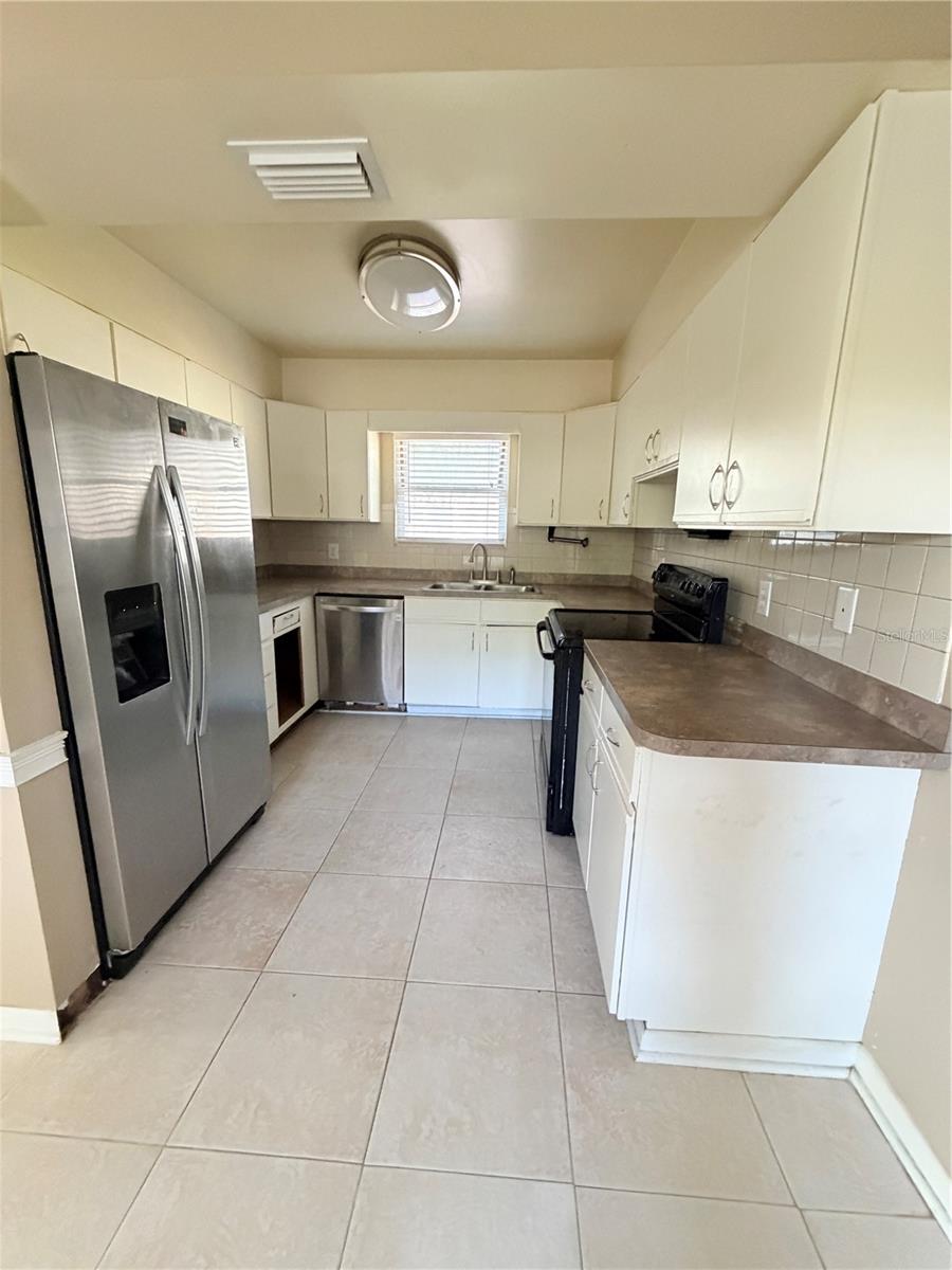 10596 Rutgers Road, Jacksonville, FL 32218 — photo 2