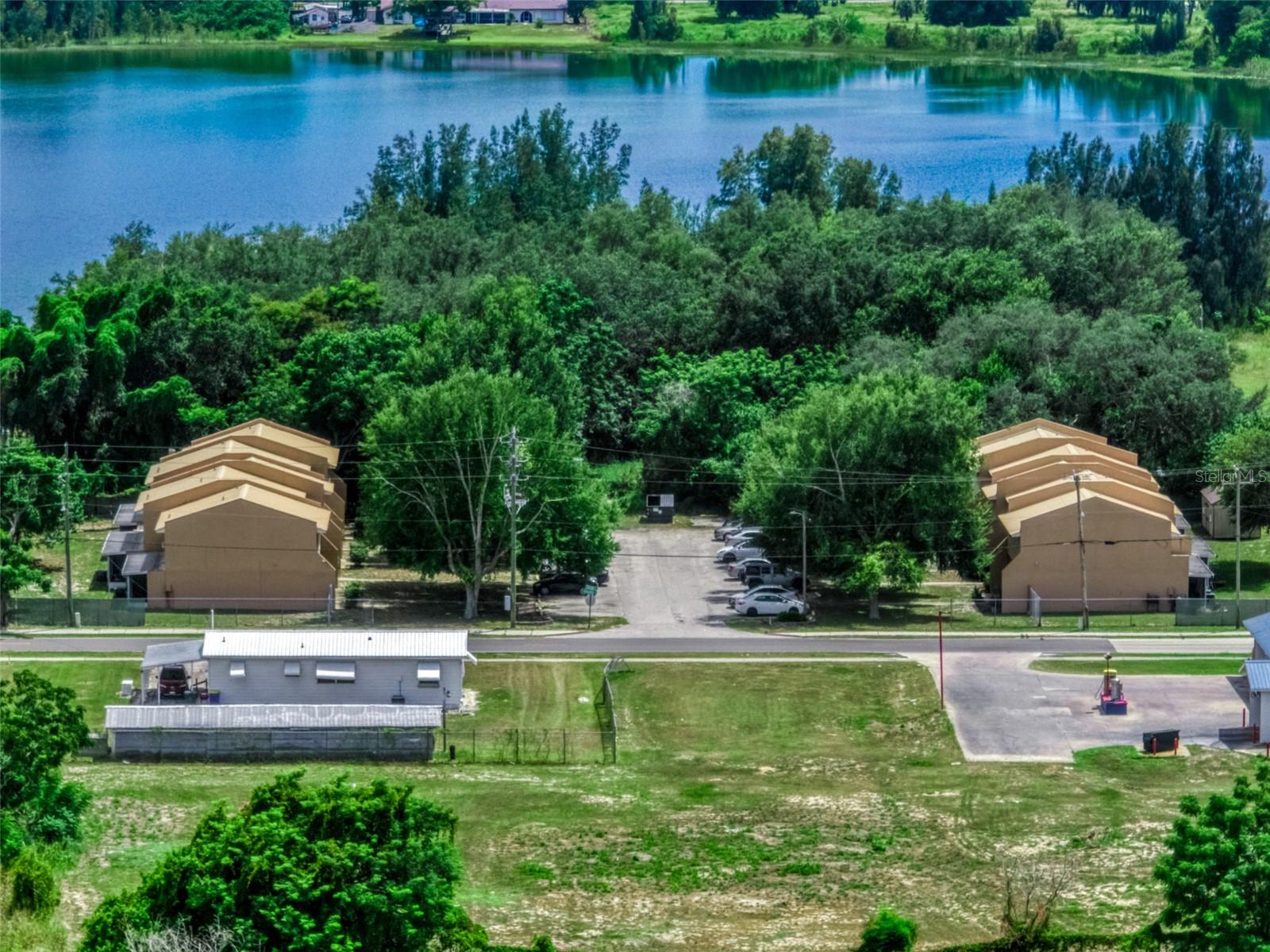 1001 S Lake Anoka Blvd — photo