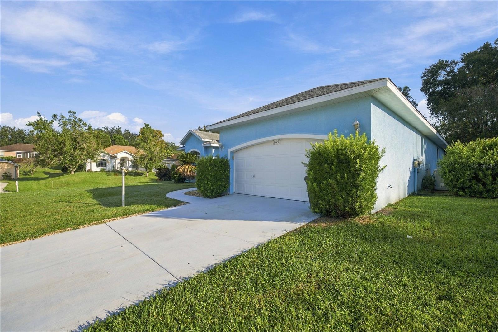 385 W Barclay Ct — photo