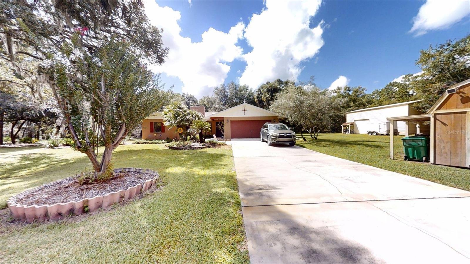 8614 W Varricchio Ln — photo
