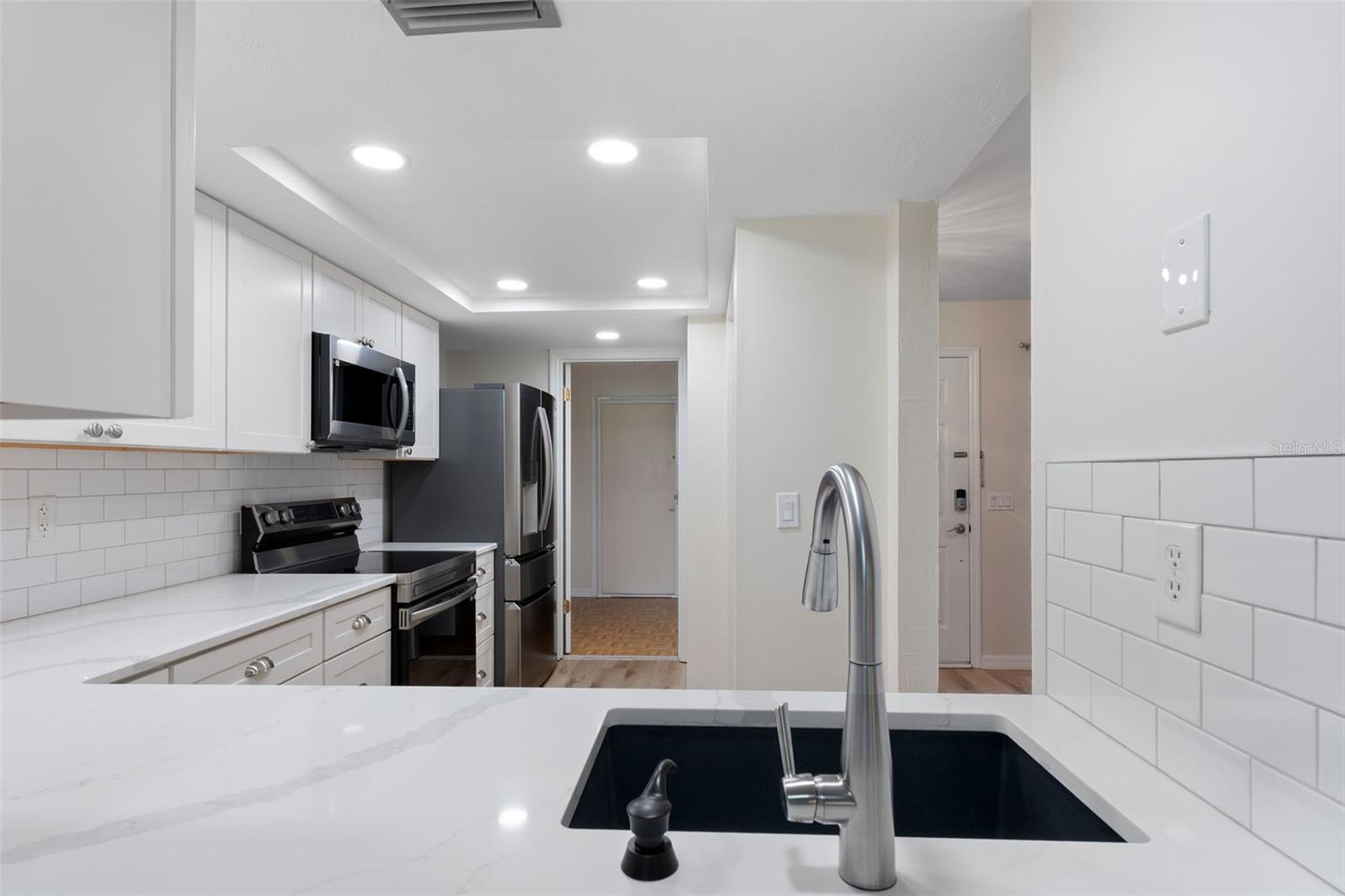 340 E Glassboro Ct #4B — photo