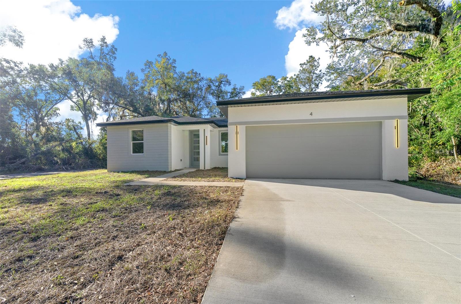 4 Oak Cir — photo