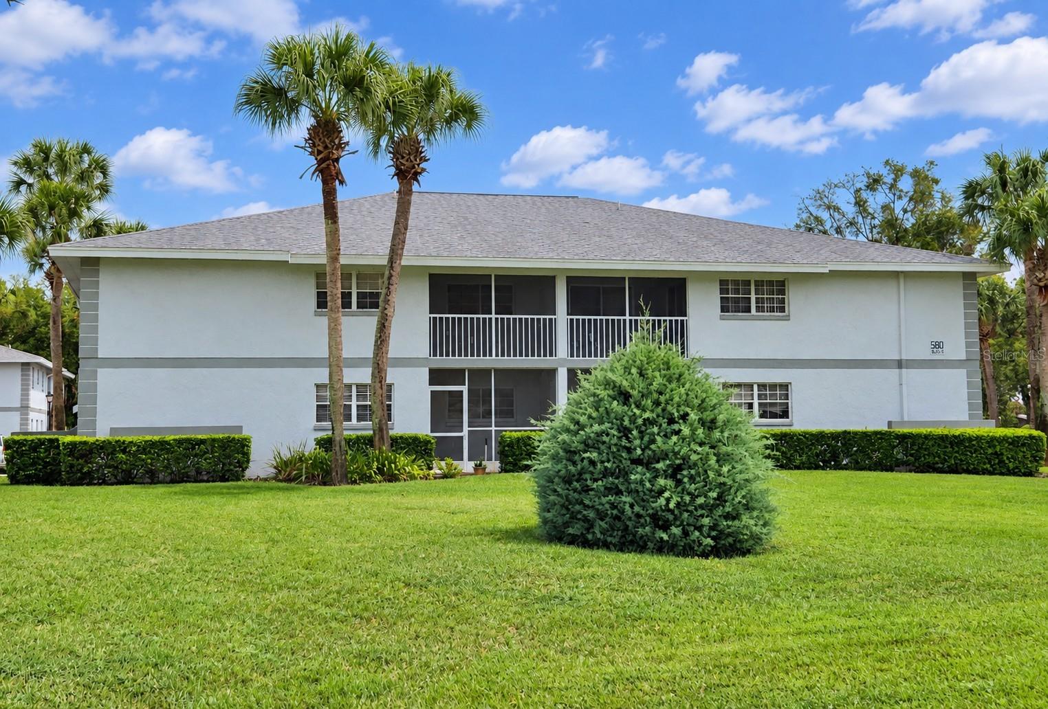 580 Fairways Ln #G204 — photo