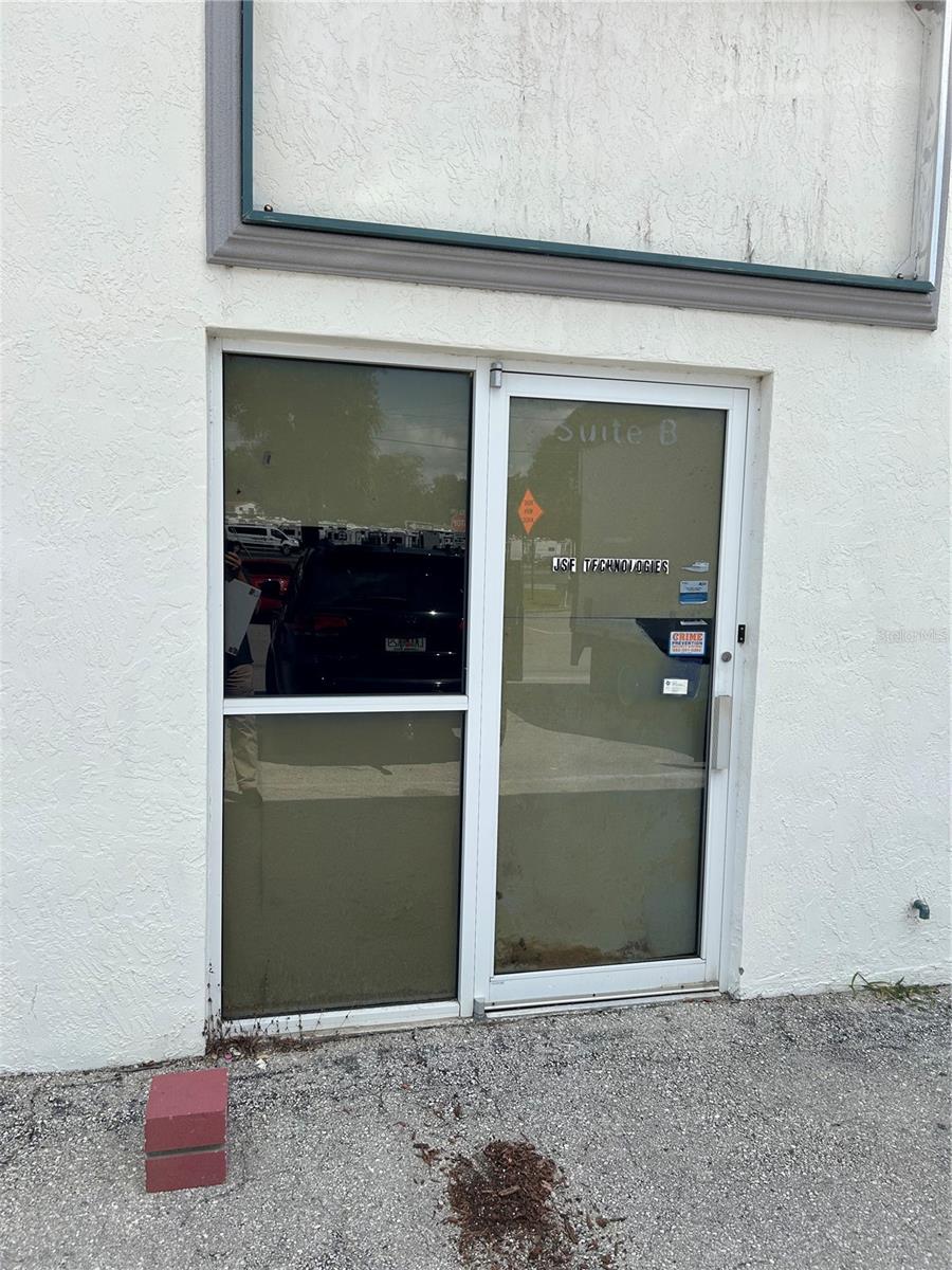7175 S Pine Ave #B — photo
