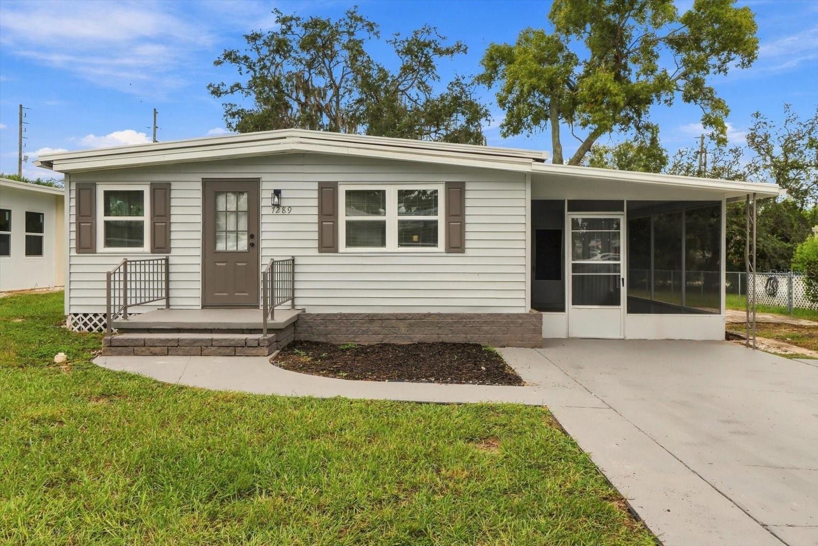 7289 Fairlane Ave — photo