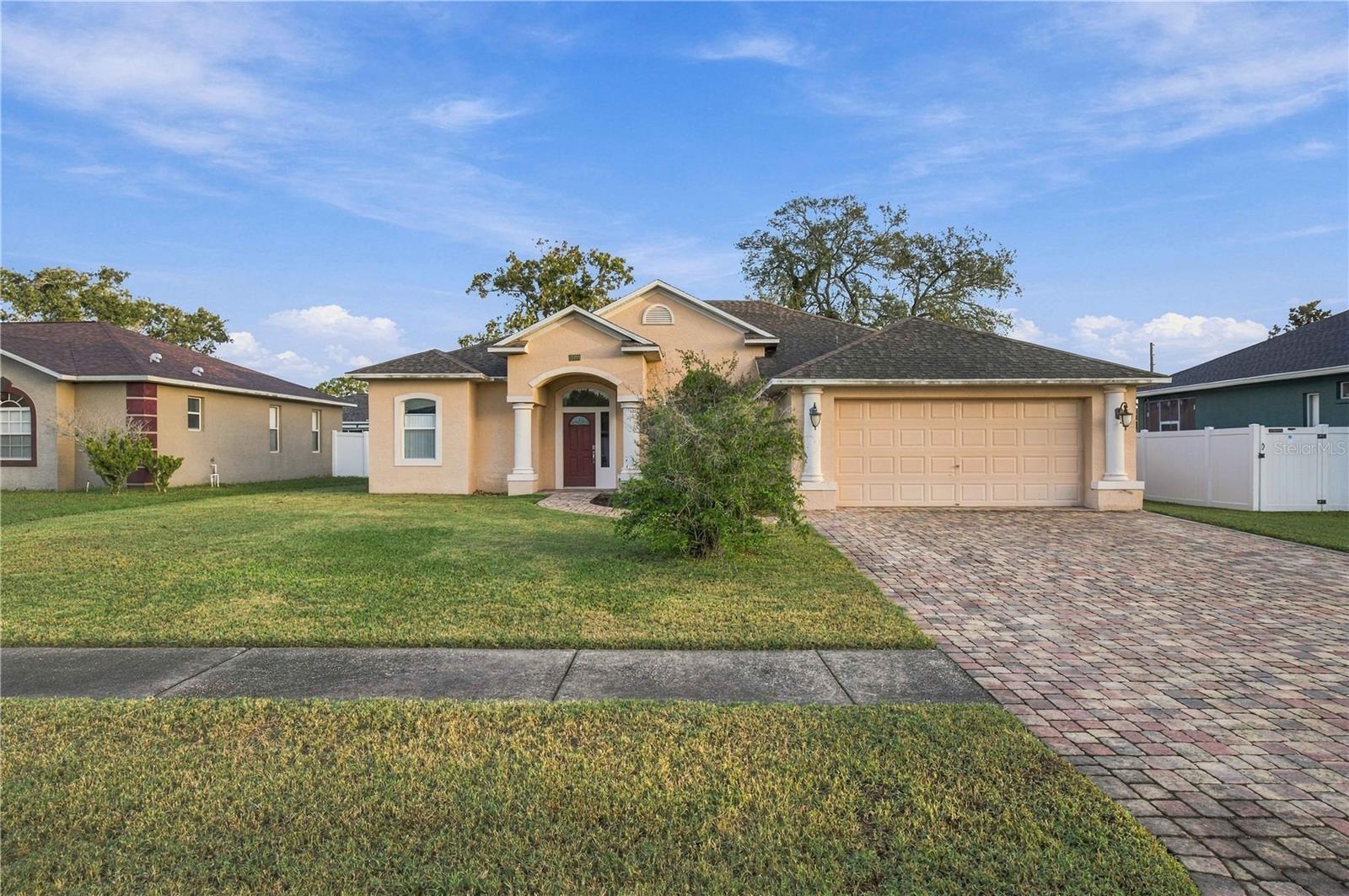 15493 Saratoga Dr — photo