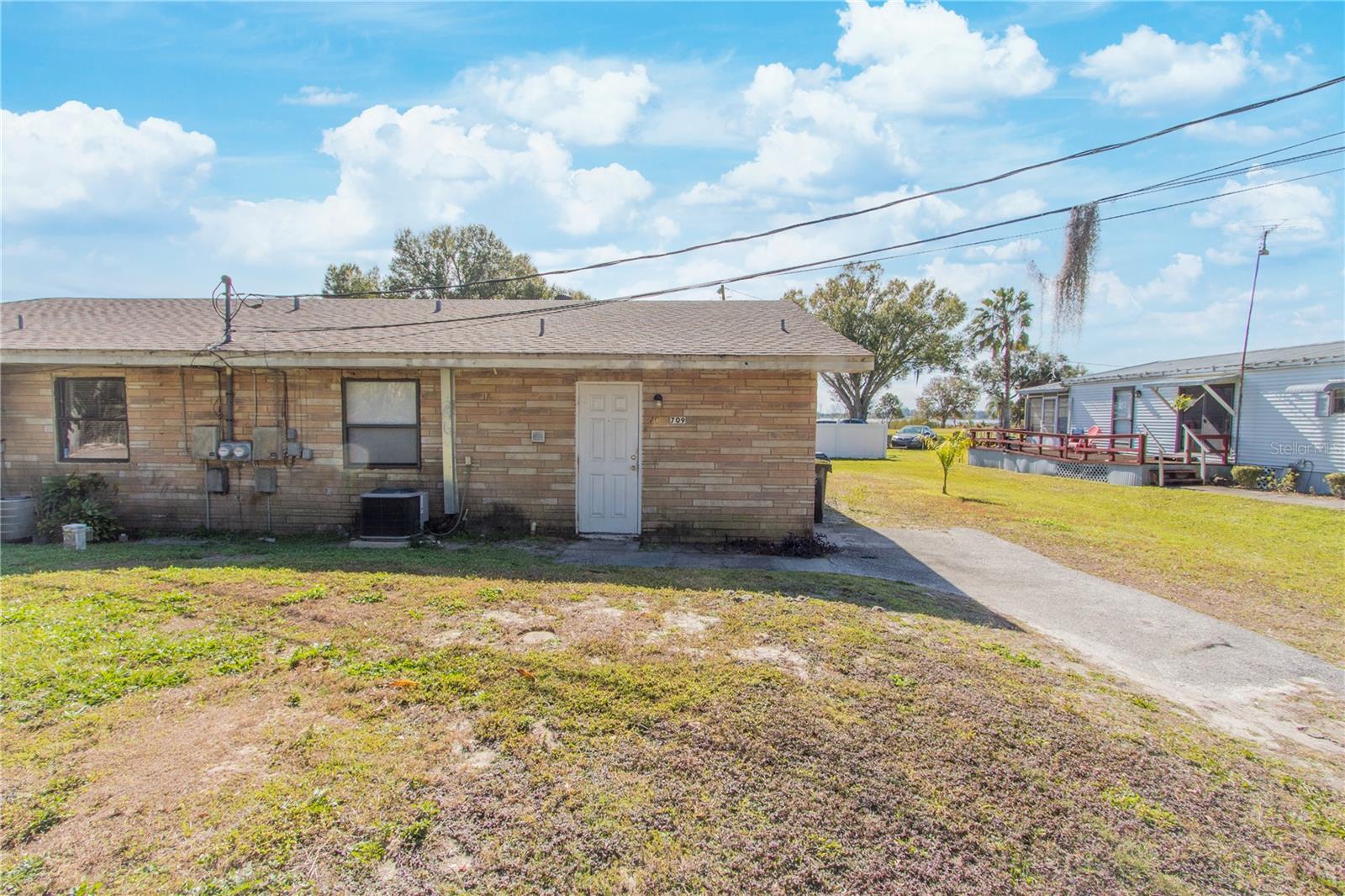 709 Mosley Rd — photo