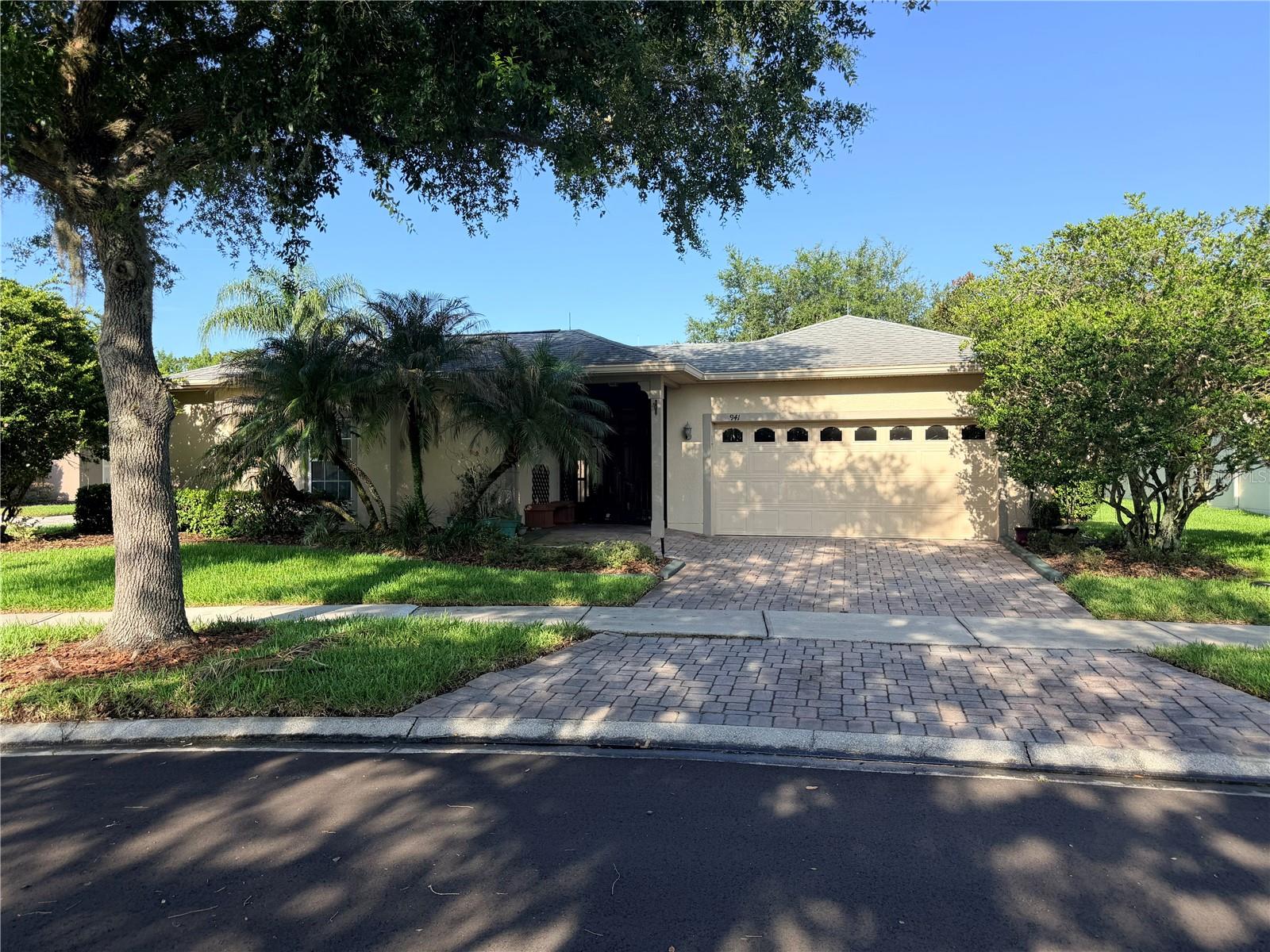 941 Shorehaven Dr — photo