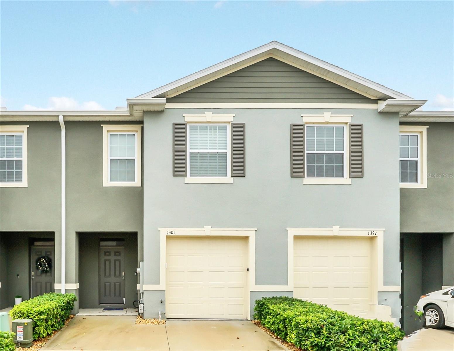 1401 Yellow Finch Dr — photo