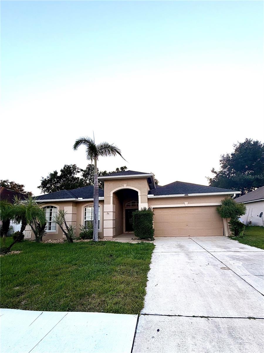 2386 Grand Poplar St — photo