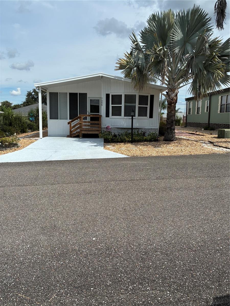 7088 Tamarind Dr — photo