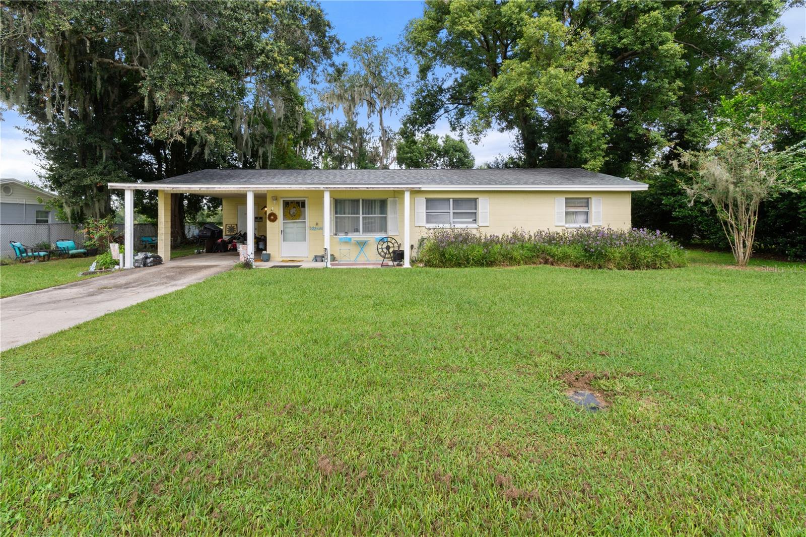1572 Churchill Ct — photo