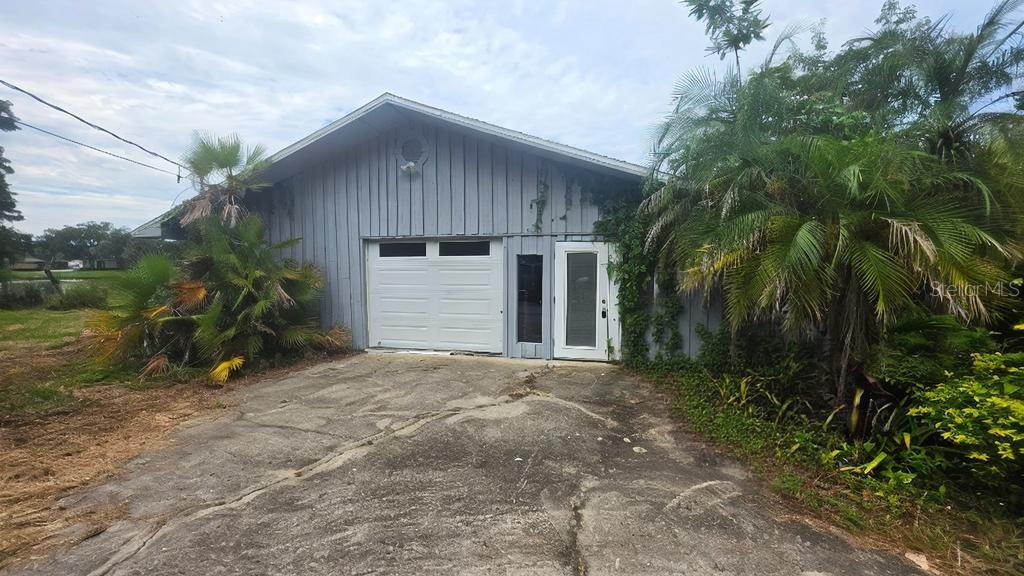 920 Lake Cove Trl — photo