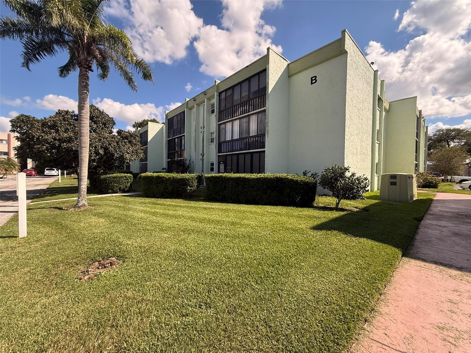 1130 N Lake Parker Ave #B112 — photo