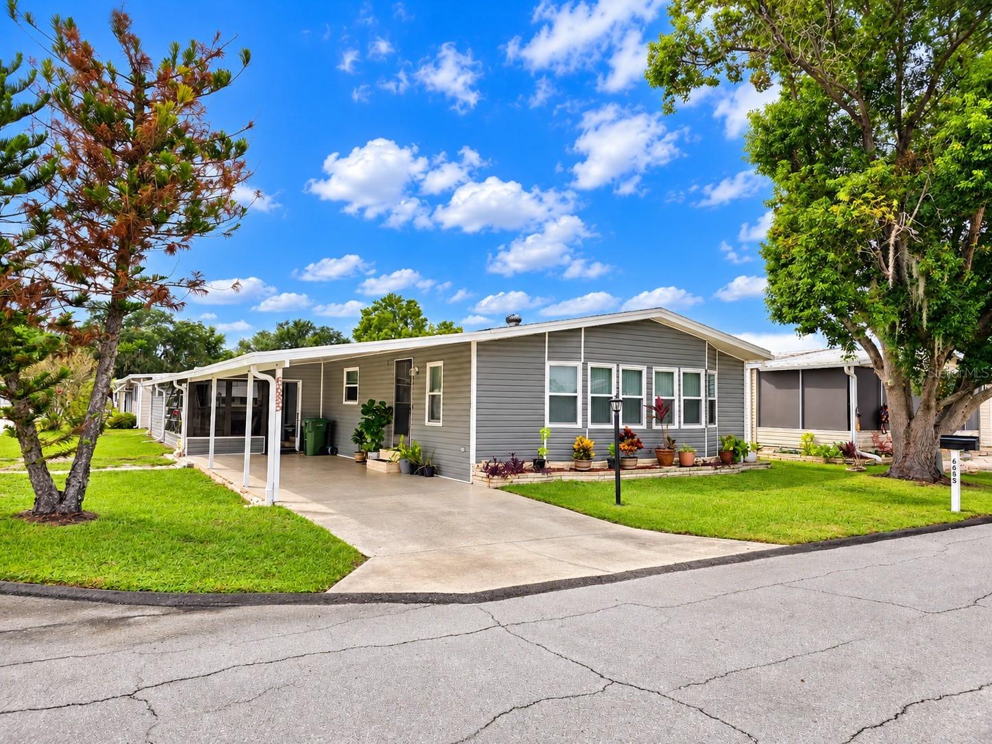 6685 NE Briarhill Dr NE — photo
