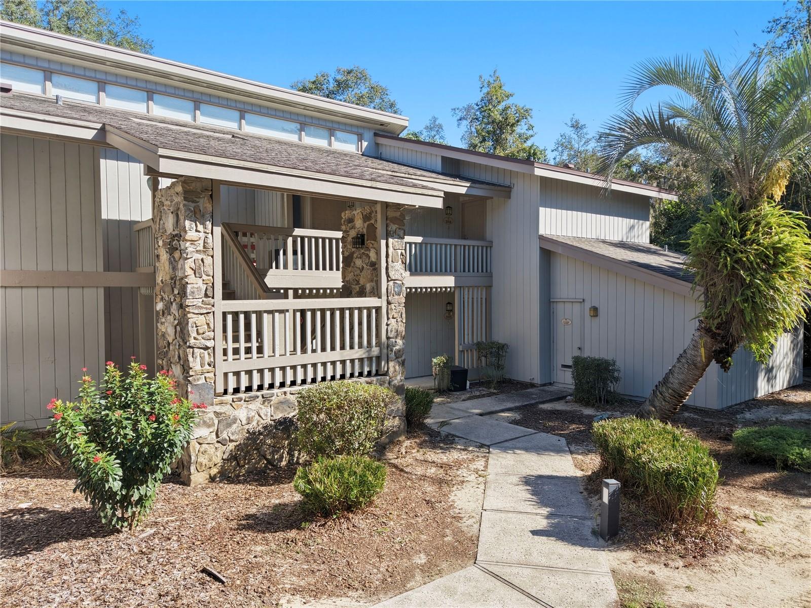 3353 Camelot Dr — photo