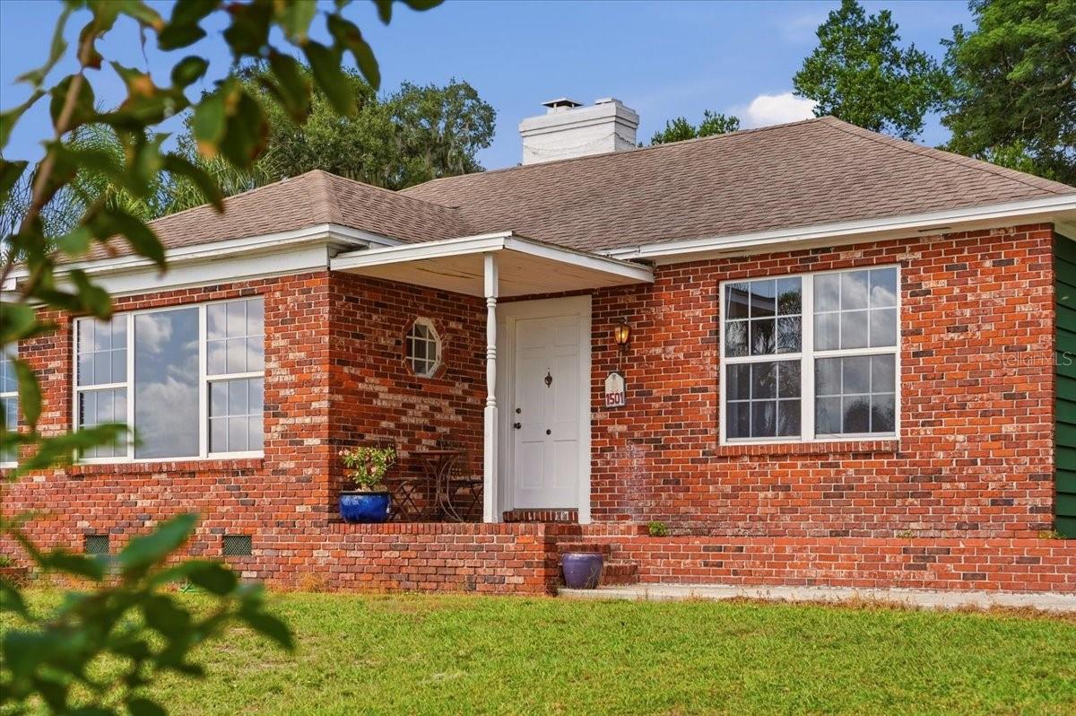 1501 N Lake Howard Dr — photo