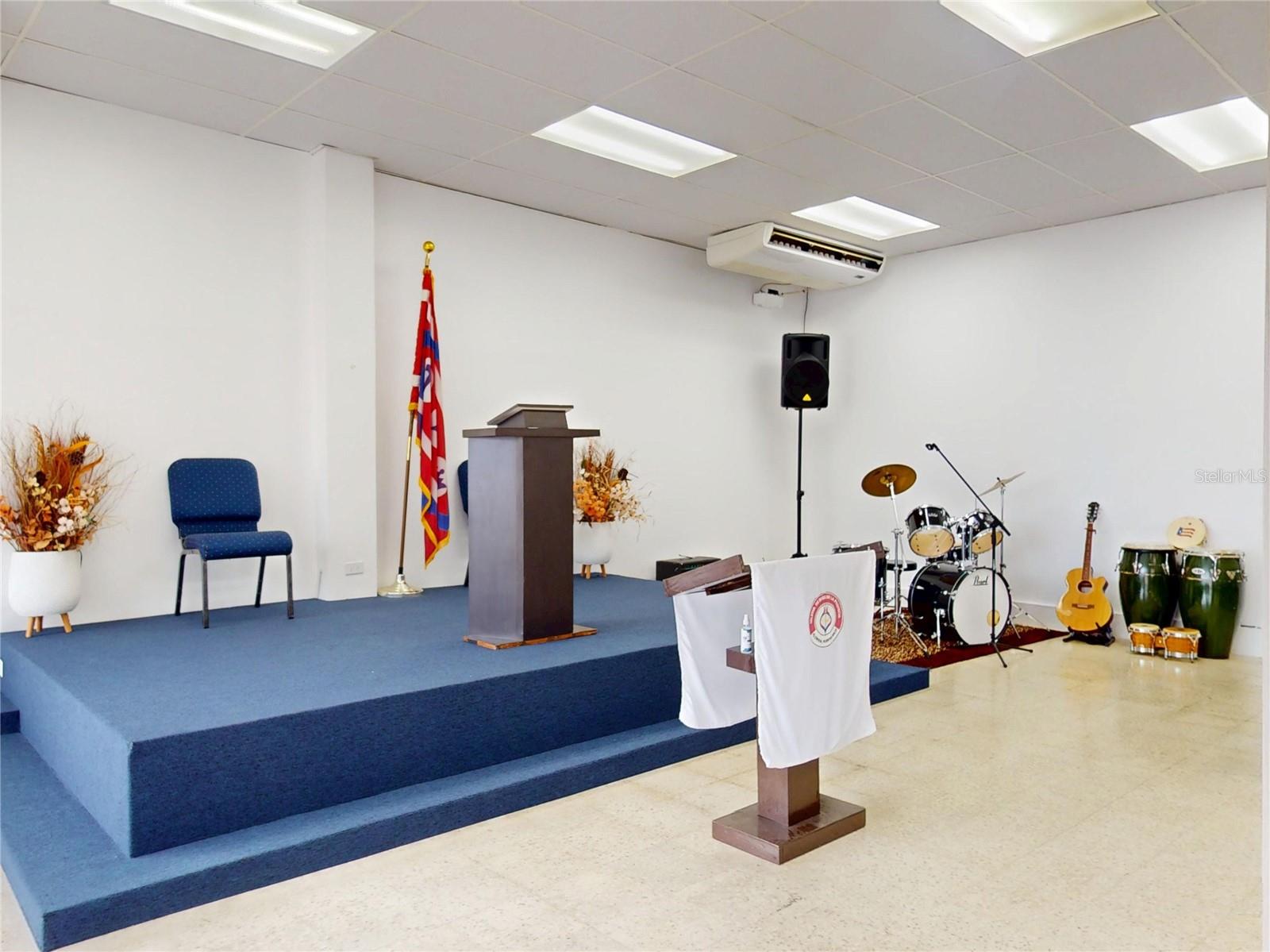 81 Bo Ramon Torres, Florida, PR 00650 — photo 2