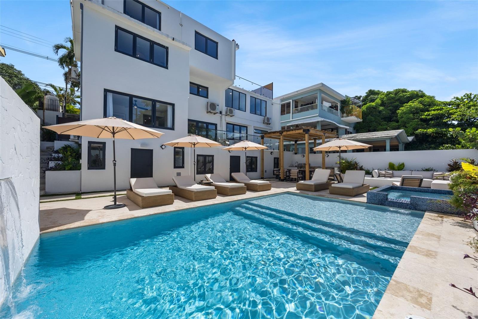 413 Road, Rincon, PR 00677
