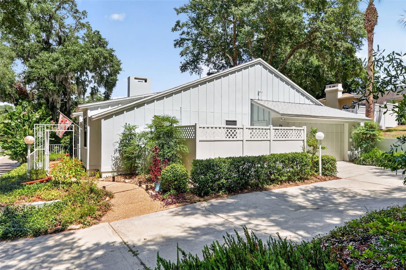 21 Townhill Drive, Eustis, FL 32726 — photo 2