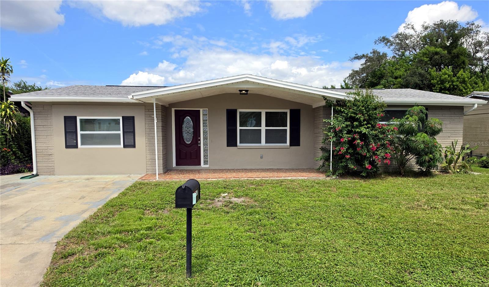 3647 Bigelow Dr — photo