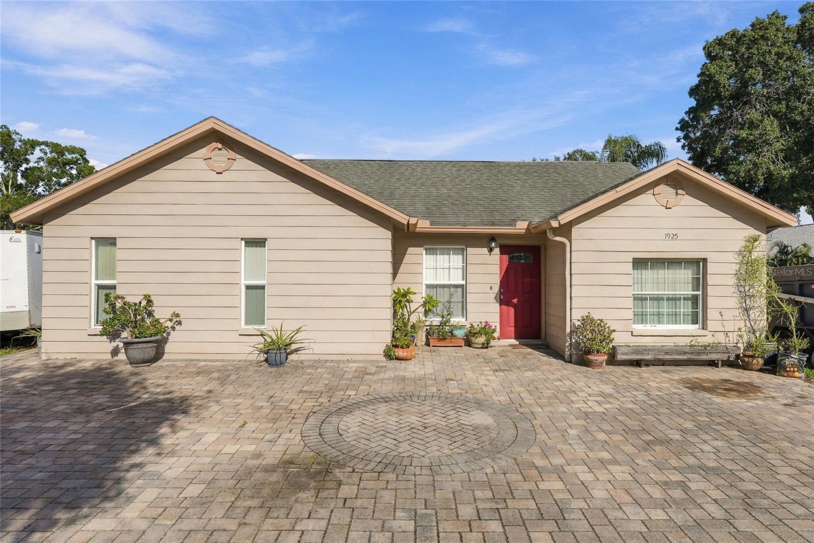 1925 Castle Bay Ct — photo