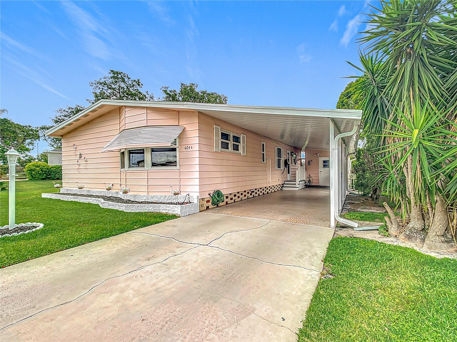 6044 Grand Oaks Dr SE — photo