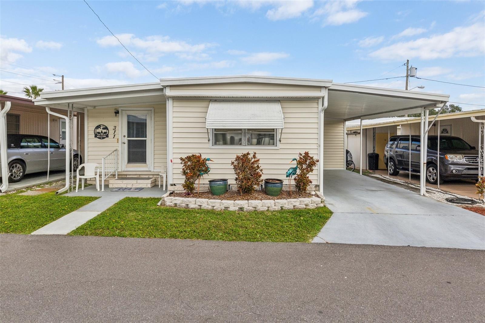 1600 N Old Coachman Rd #311 — photo
