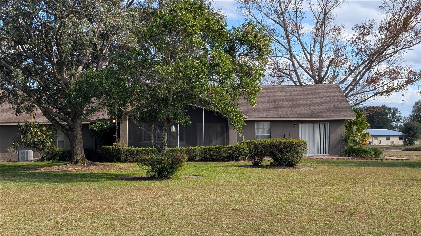 408 Lexington Dr — photo
