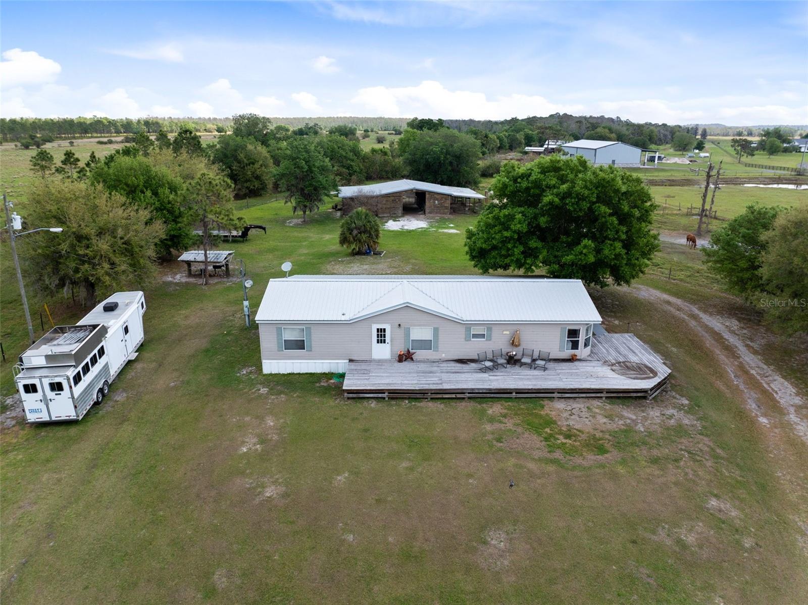 3591 N Canoe Creek Rd — photo